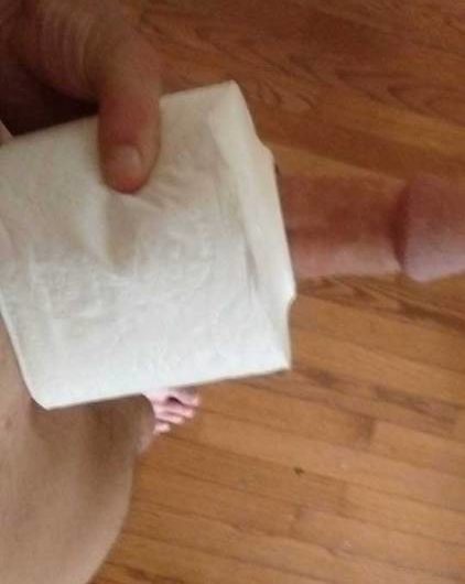 Guy attempts toilet paper challenge and reveals Pencilitis