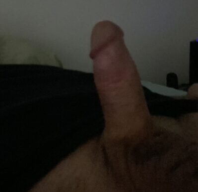 Small dick trying its best