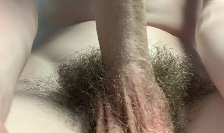 Just a hairy ugly ass dicklette