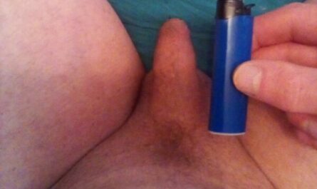 Showing off his tiny dutch dick