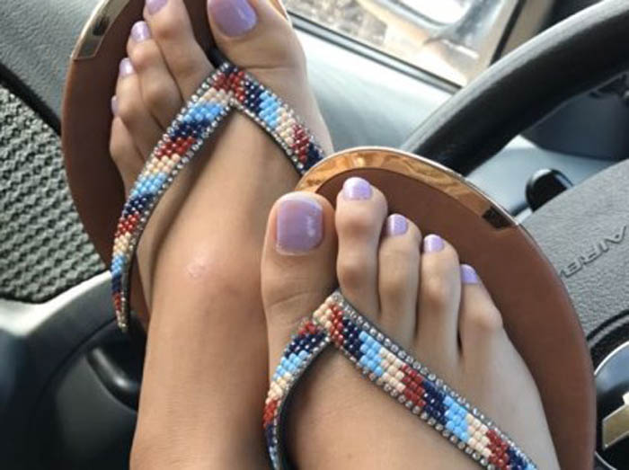 Facetime my feet and see if your penis is bigger than my toes